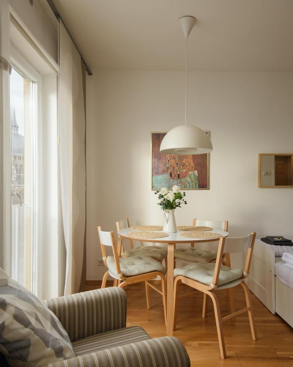Modern Vienna Apartment In Prime Location Exteriör bild